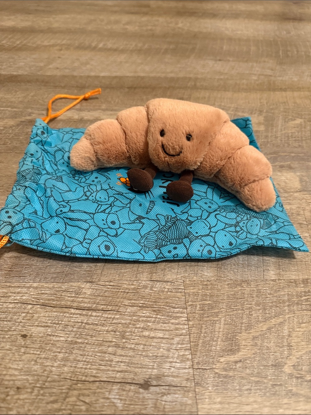 Jellycat Amuseables Croissant (small)